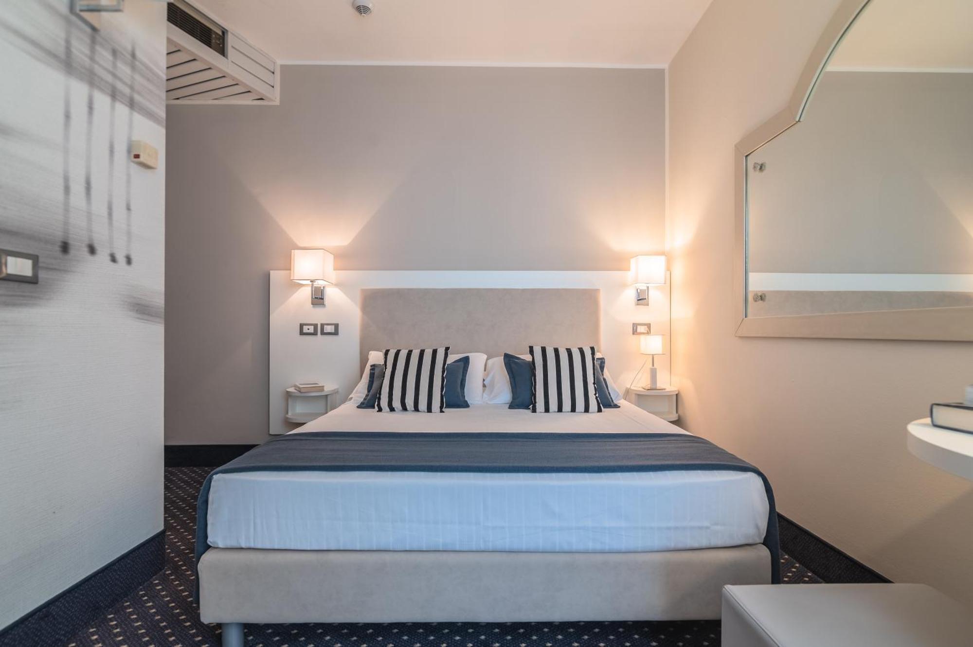 Hotel Anthony ليدو دي يسولو الغرفة الصورة